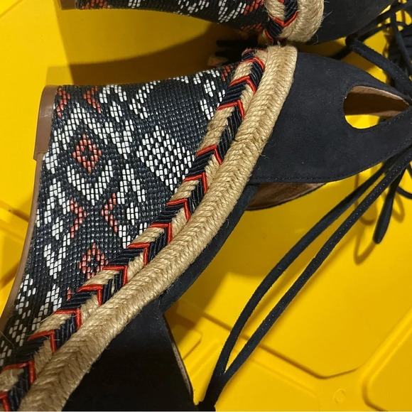 CAbi ~ Isla Espadrilles Wedge Sandals - Picture 9 of 12